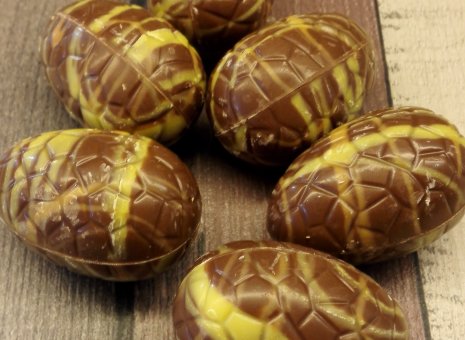 Hazelnoot krokant paaseitjes