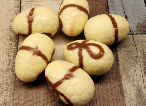 Praliné krokant paaseitjes