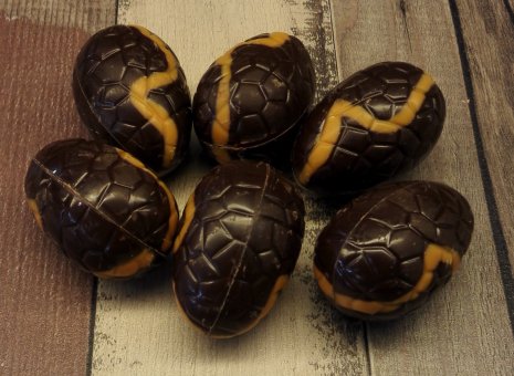 Hazelnoot sinaasappel paaseitjes