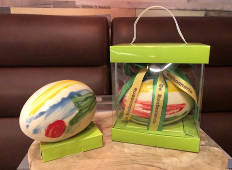 Handgeschilderd chocolade paasei