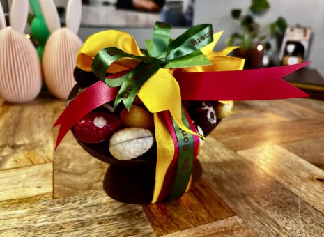 Opgemaakt chocolade paasei 