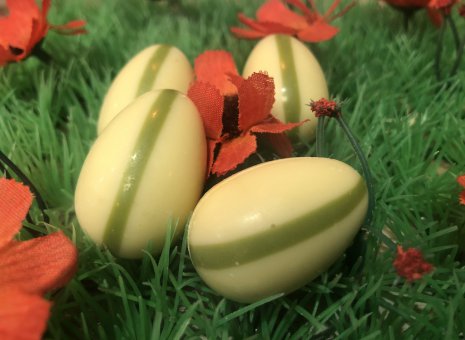 Witte pistache eitjes